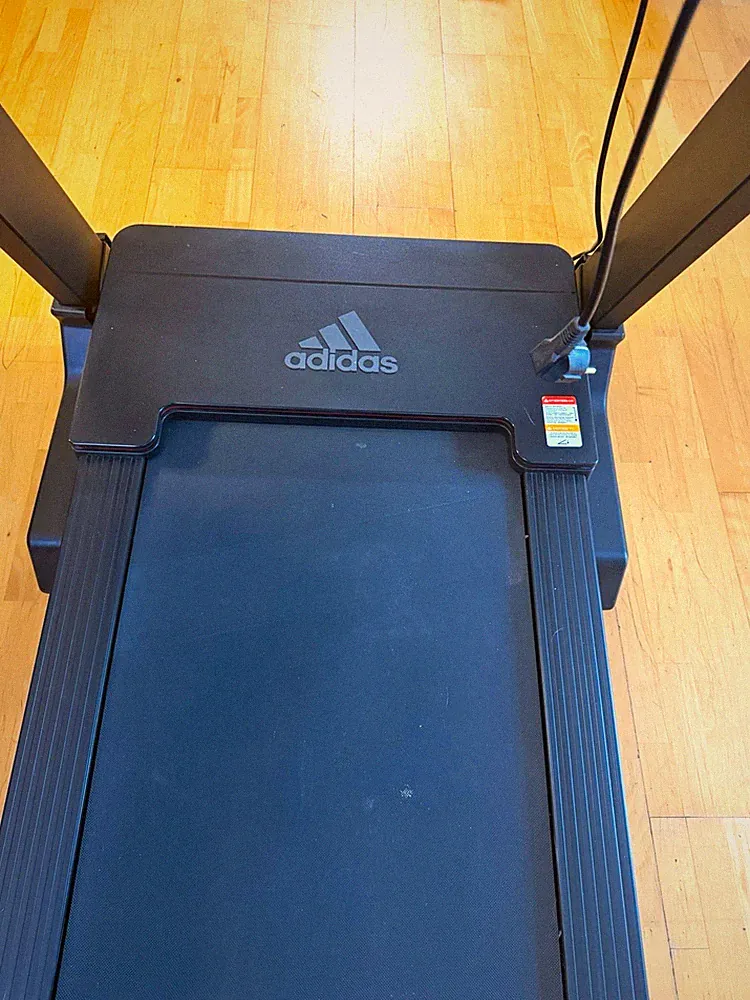 adidas elektrisches Laufband schwarz klappbar, 12 Programme