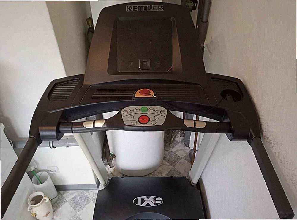 KETTLER TX5 elektrisches Laufband klappbar Schwarz für Laufen & Joggen