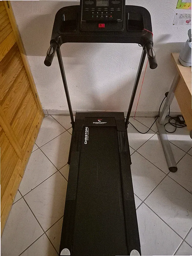 Laufband CS 3000 Christopeit Elektrisch mit intergriereten Handpulssensoren