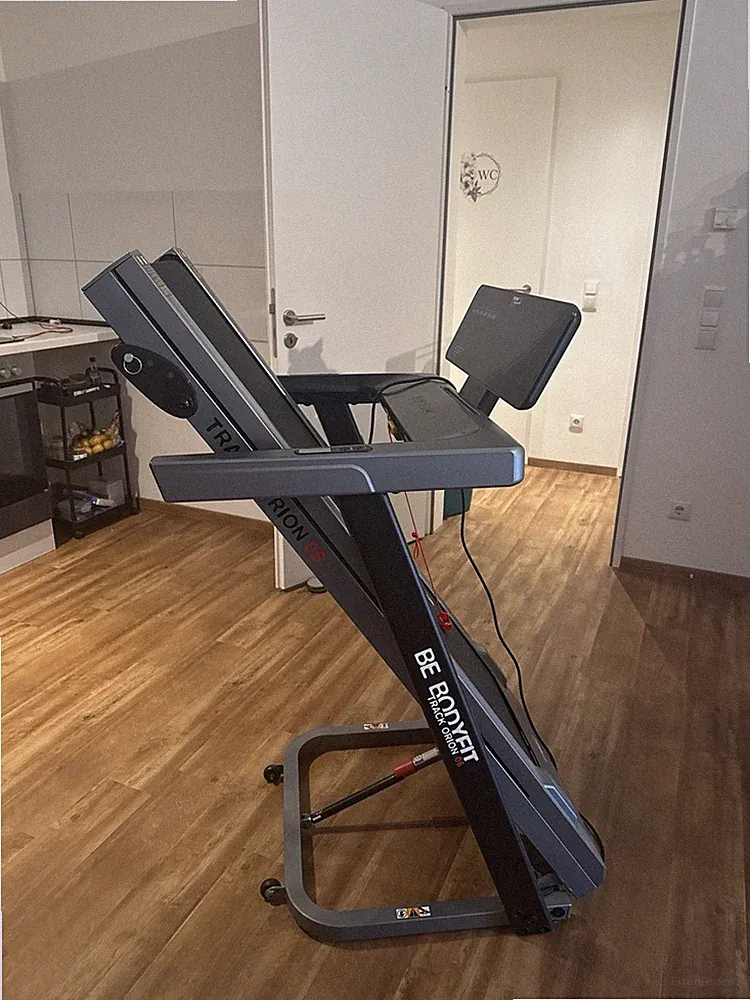 Laufband TRACK ORION 06 wie neu, klappbar, kaum genutzt
