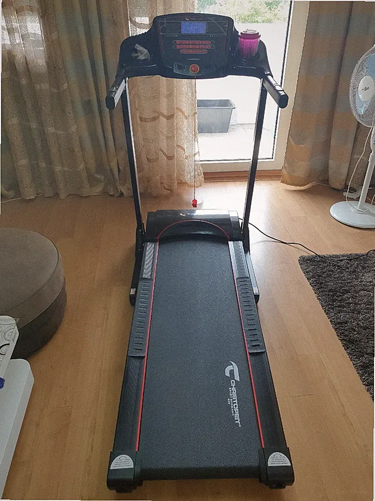 Neues Laufband elektrisch, klappbar