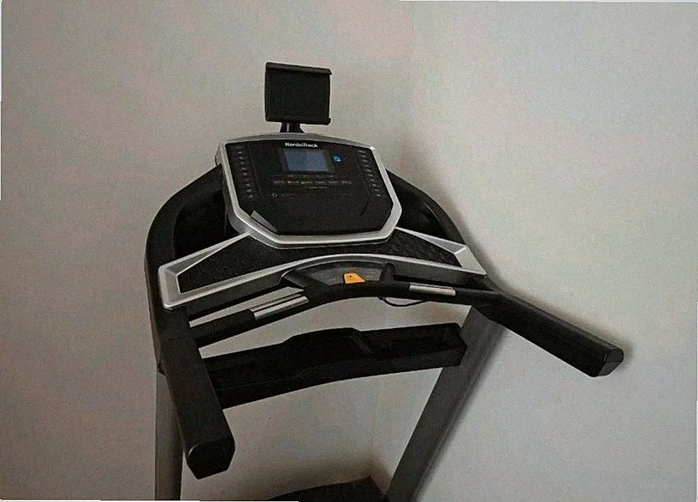 Nordictrack S20 Treadmill: Platzsparendes Laufband