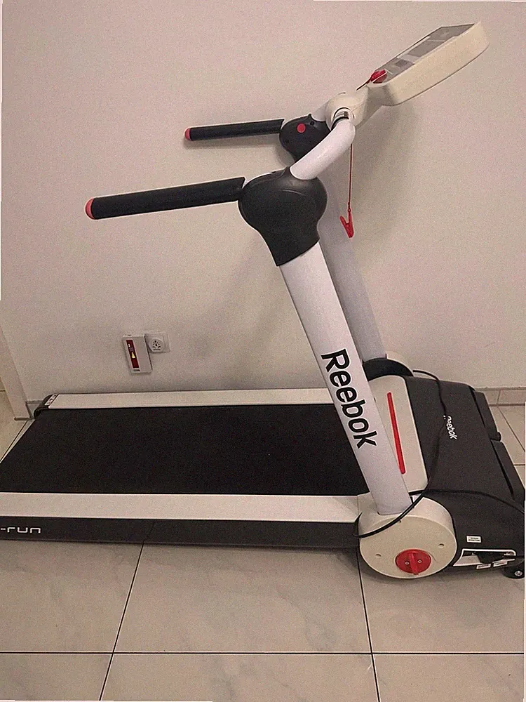 Reebok i-Run 3.0 elektrisches klappbares Laufband mit LCD, schwarz/weiß