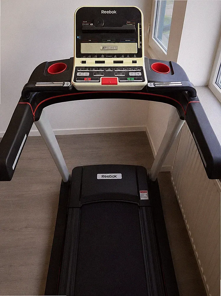 Reebok Jet 100 BT Series Laufband. Gut Genutzt aber top in Ordnung. Nur Abholung