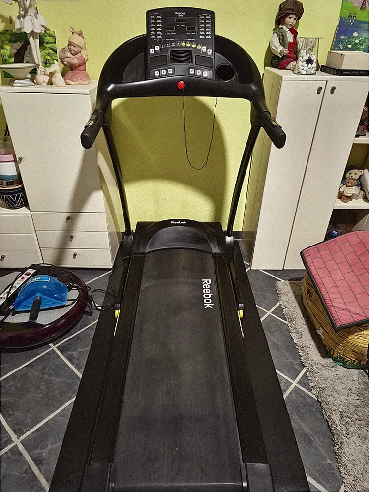 Reebok Laufband -Klappbar, 16 Km/h, 12 Steigung, Top Zustand