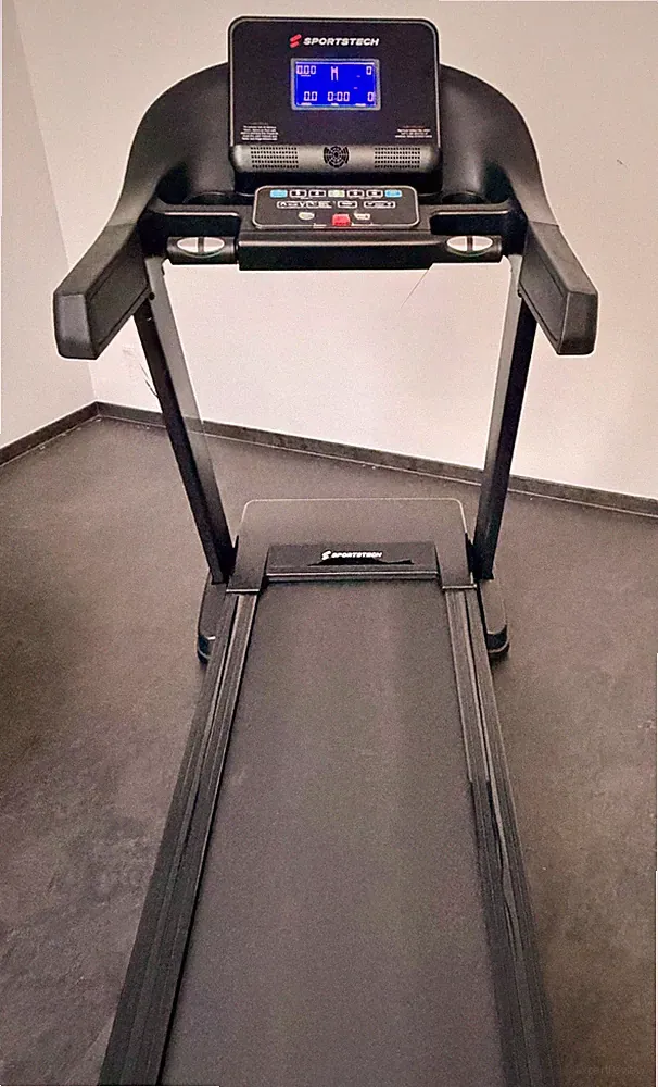 Sportstech F37s Profi-Laufband | sehr gepflegt | bis 20 km/h | klappbar